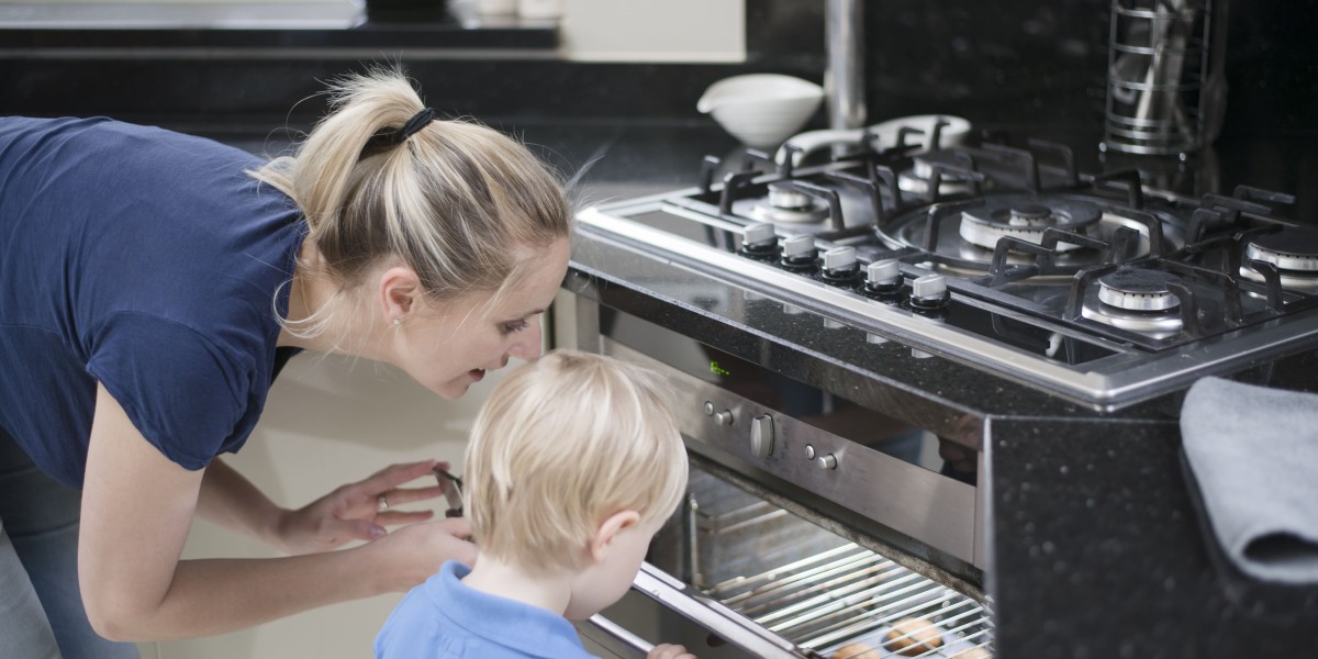 The Comprehensive Guide to Sale Ovens: Choosing the Right Equipment for Your Kitchen