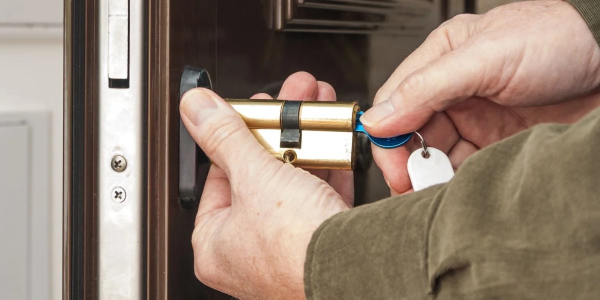 See What Electronic Door Locks Tricks The Celebs Are Using