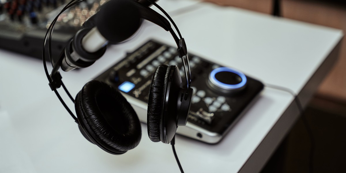 9 Lessons Your Parents Teach You About Shop Wireless Headphones