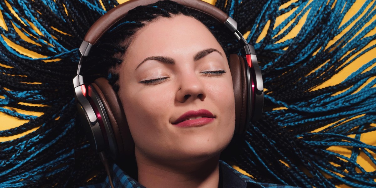 10 Things Everybody Hates About Headphones Headphones